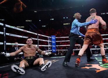 Canelo Álvarez derrotó a Edgar Berlanga y la afición se quedó esperando el nocaut