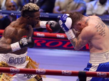 William Scull asegura que el Canelo Álvarez le ganó sin darle golpes