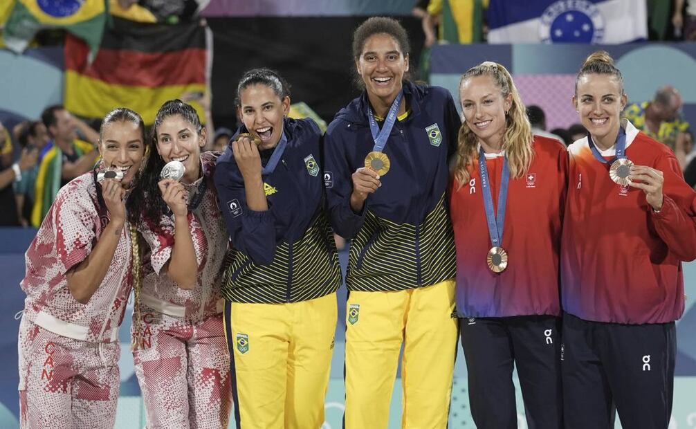 Eduarda Santos y Patricia Ramos se quedaron la medalla de oro. Foto: AP.