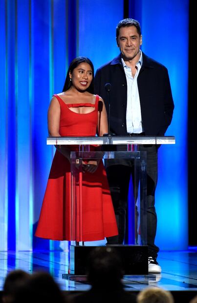 10 marcas de lujo que han vestido a Yalitza Aparicio