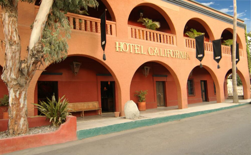 Eagles demandan a los dueños del Hotel California en México