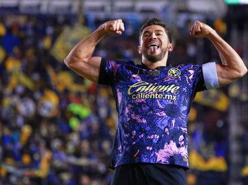 Henry Martín hizo explotar al América y golearon a Santos