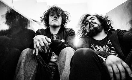 Black Roger llega a la escena musical “Levantando Polvo”