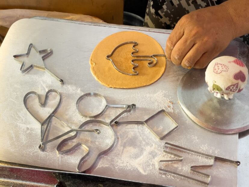 Tras hacer los dulces de “El juego del calamar” puesto callejero se hace famoso