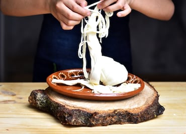 ¿Comer queso puede ser adictivo?