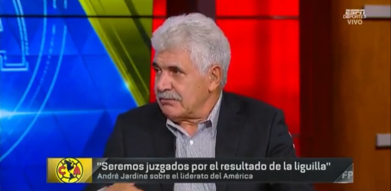 Tuca Ferretti apostó su bigote en Futbol Picante / Foto: Especiales