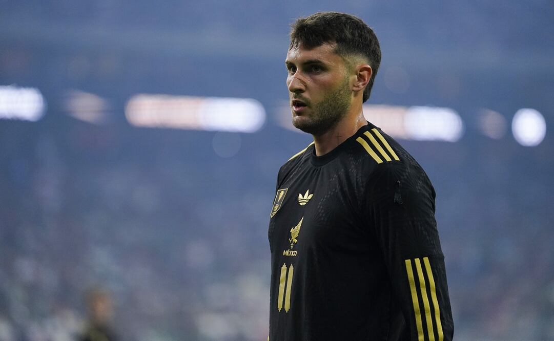 Santiago Giménez iría a jugar a Australia / Foto: Imago7