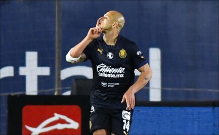 Chicharito anota, manda callar y desata polémica en la derrota de Chivas ante Atlético San Luis