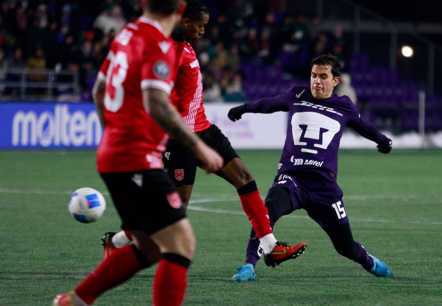 Ulises Rivas durante el partido de ida / Foto: AP