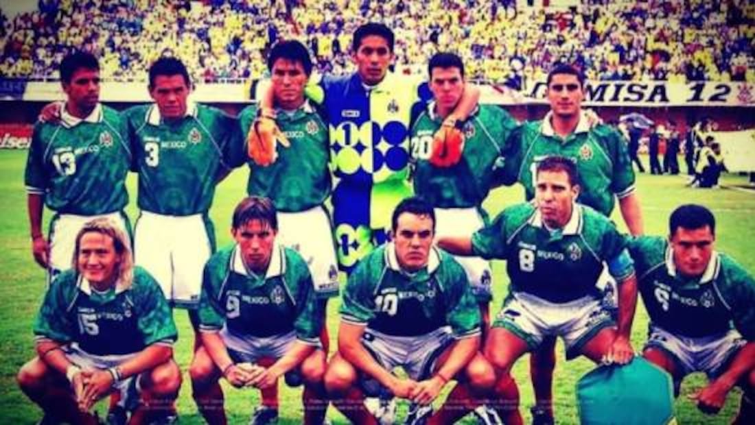 Jorge Campos se adueñó de la portería de la Selección Mexicana en los 90. Foto:
@jorgecamposof