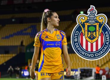 Tatiana Flores posó junto al uniforme de Chivas y desata especulaciones de su fichaje