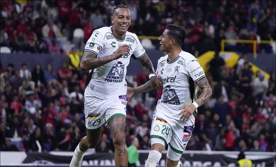 Jhonder Cádiz festeja el segundo gol de León en el partido ante Atlas de la Jornada 2. FOTO: Imago7