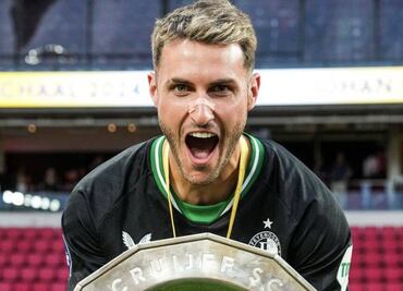 Santiago Giménez podría llegar a un equipo histórico de la Premier League