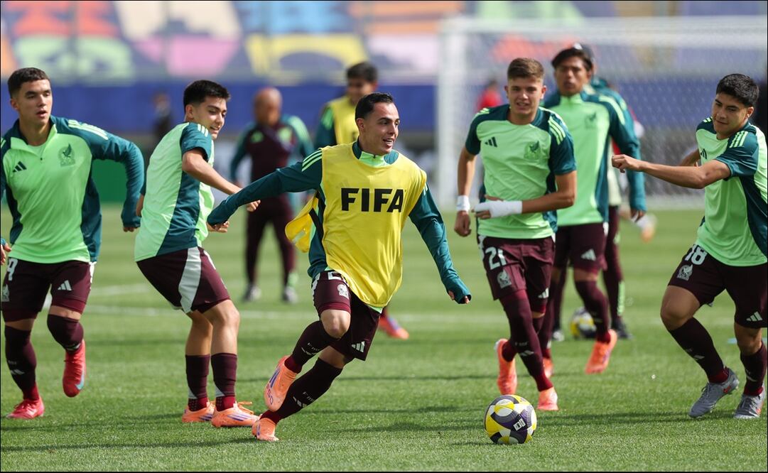 Jugadores de la Selección Mexicana Sub 20 entrenan previo a uno de sus compromisos del Mundial de la categoría en Chile 2025. FOTO: @miselecciónsubs