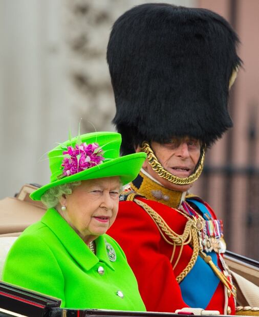 Felipe vivirá separado de la reina Isabel II tras cumplir 100 años