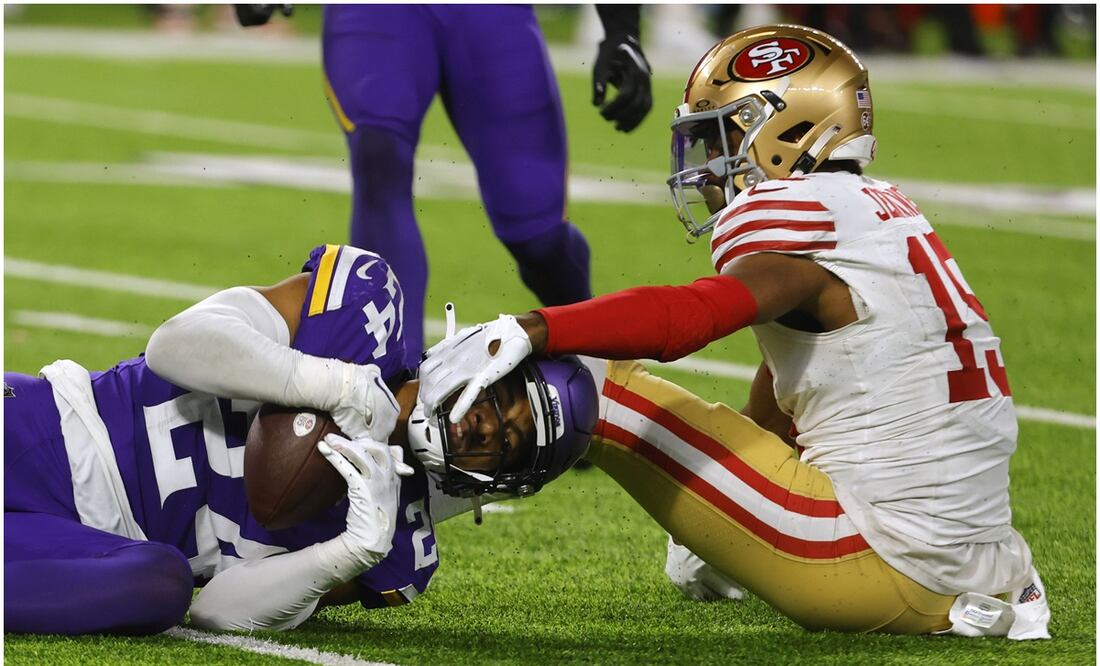 Jugadores de San Francisco y Minnesota en MNF / FOTO: AP