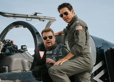 Tom Cruise lleva a volar a James Corden como en “Top Gun: Maverick”