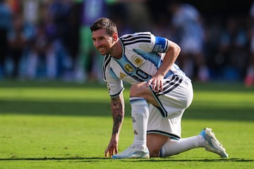 Lionel Messi llegó a Argentina para disputar su último partido con la selección albiceleste