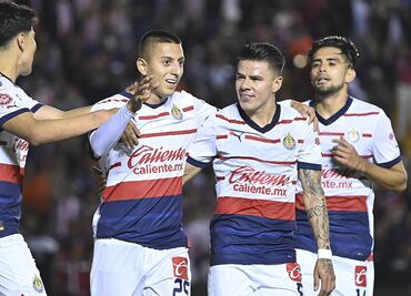 ¡Chivas volvió a la vida! Gutiérrez y Alvarado le dan la victoria al Rebaño ante Querétaro