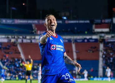 Tigres está dispuesto a pagar lo que sea para llevarse a una joya de Cruz Azul