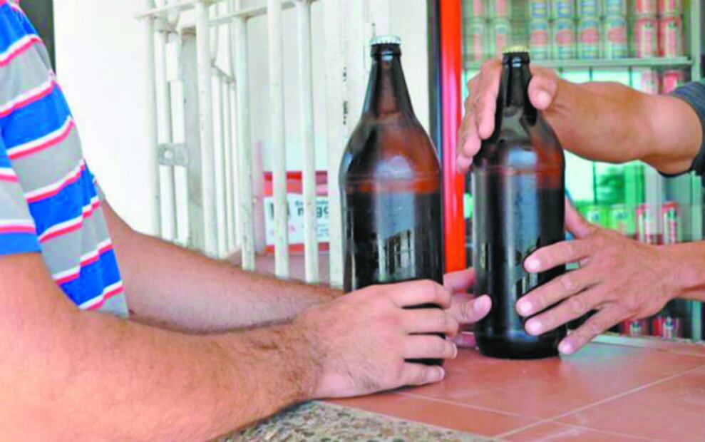 #DíaSinAlcohol Prohibiciones, ley seca y otros intentos por vivir sin alcohol