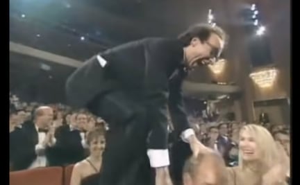 La noche que Roberto Benigni se volvió loco en los Óscar