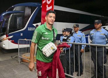 VIDEO: Aficionados reventaron a Raúl Jiménez por su desempeño ante Honduras: "Ten dignidad y retírate ya"