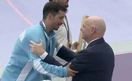 Gianni Infantino fue reventado por colocarle la medalla de oro a un argentino en Paris 2024