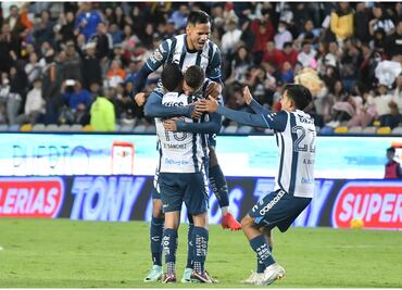 Pachuca vence a Juárez en un final de infarto y se mantiene como sublíder
