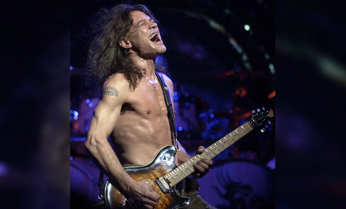 Foto de Eddie Van Halen el 5 de agosto de 2004, en un concierto en Phoenix. (AP Photo/Tom Hood)