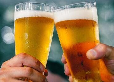 Estos son los años que pierdes de vida si bebes alcohol a diario