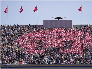 El estadio Olímpico Universitario se pinta de rosa ¿Cuál es la razón?