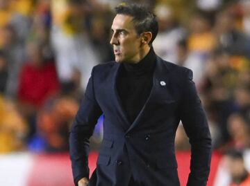 Cruz Azul le impone una condición a Vicente Sánchez para que sea el técnico de la Máquina