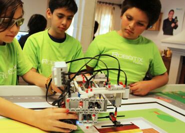 Niños mexicanos en la competencia de robótica más grande del mundo
