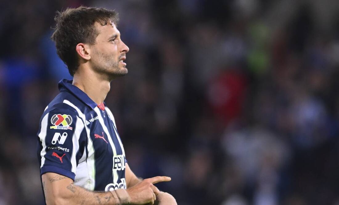 El VAR coincidió con el arbitro Daniel Quintero  que el penal tenía que ser marcado. Foto: Imago7.