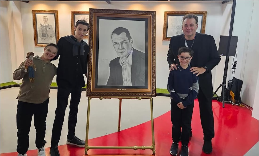 André Marín y Paco Villa reciben homenaje en el Salón de la Fama FOTO:@david_faitelson