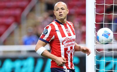 Nike tendrá que esperar a que Javier Hernández termine su contrato con Guadalajara.  Foto: Imago7.
