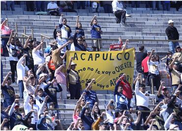 Fanáticada universitaria despliega manta en apoyo a Acapulco: "¿Cómo no te vamos a apoyar?"