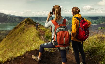 Si eres mujer y vas de mochilazo sola, prueba el “Tinder para viajeras”