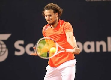 Diego Forlán, el exjugador mundialista uruguayo que ahora brilla en el tenis tras su retiro del futbol