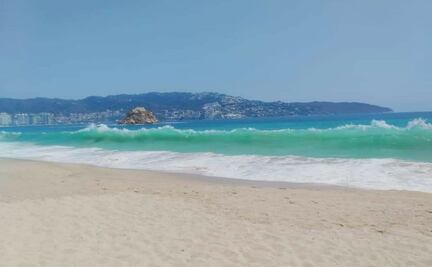 Playas de Acapulco lucen paradisíacas y limpias sin turistas esta Semana Santa