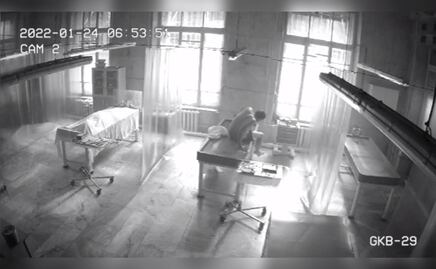 Cámaras de una morgue graban el momento en que un “cadáver revive”