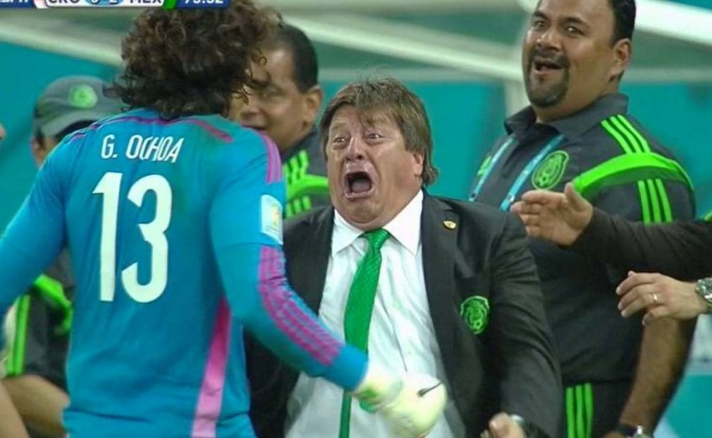 El Piojo Herrera se volvió tendencia en el Mundial de Brasil 2014 por sus excéntricas celebraciones. Foto: Especial