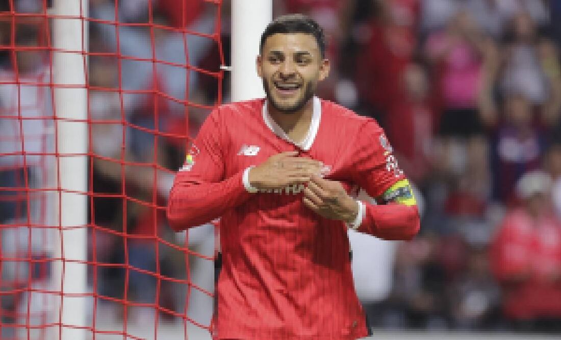 Alexis Vega celebra uno de sus goles ante el Necaxa, en el duelo del Toluca ante los Rayos en la Jornada 11. FOTO: Imago7