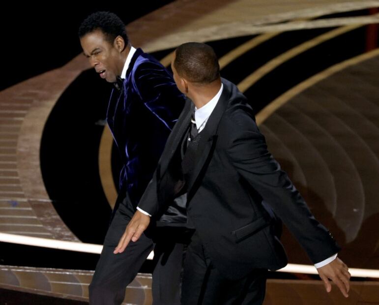 Hombre se hace tatuaje de la bofetada de Will Smith a Chris Rock