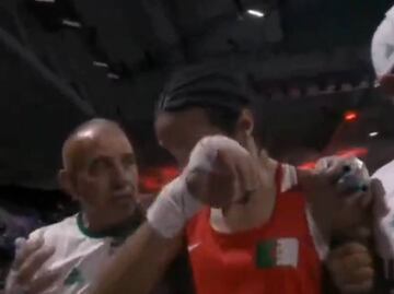 Imane Khelif rompe en llanto luego de ganarle a la húngara que la llamó ‘bestia’