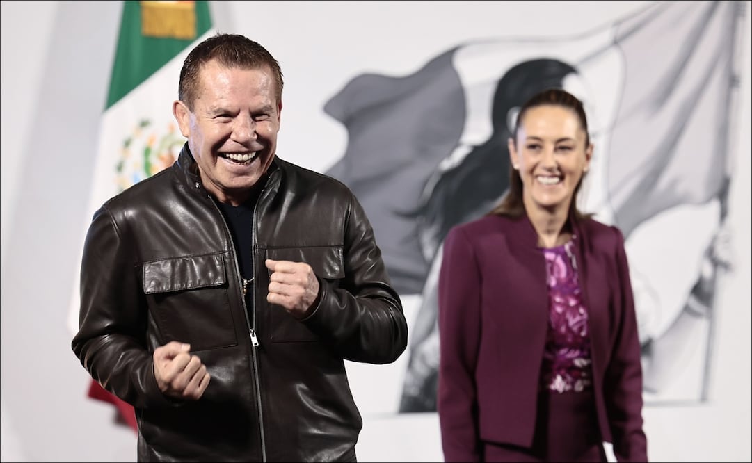 El exboxeador mexicano Julio César Chávez, en el Palacio Nacional, anunció que protagonizará una clase nacional de boxeo contra las drogas el 6 de abril.