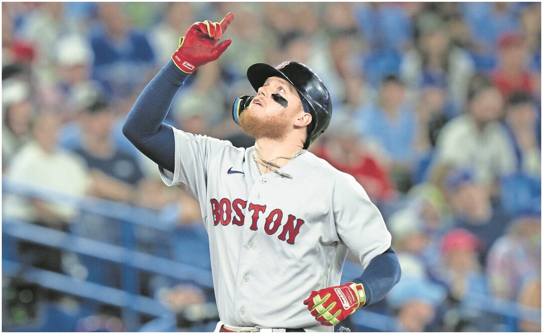 Alex Verdugo con los Red Sox en Rogers Centre / FOTO: AP