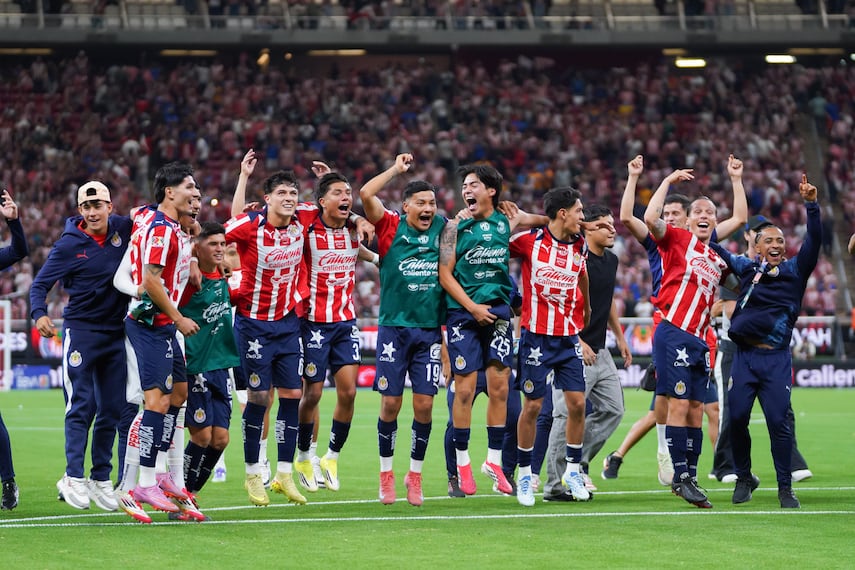 Chivas en festejo, durante la Liguilla del torneo Clausura 2026 - Foto: Imago7