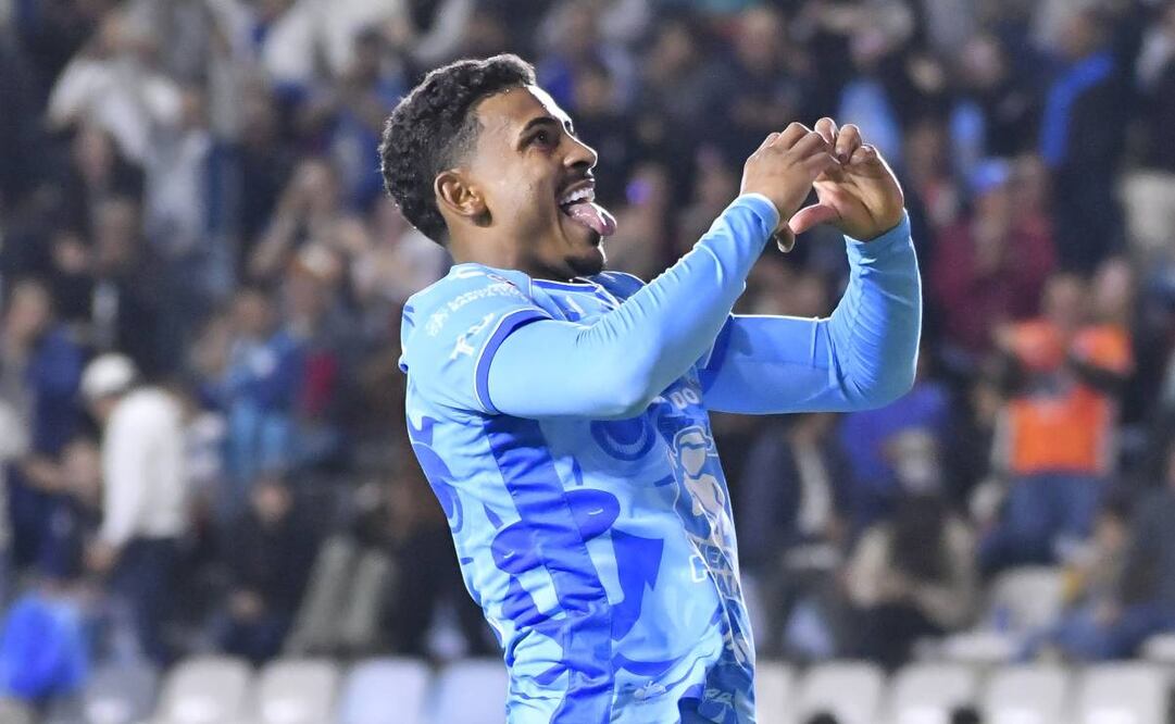 El Puebla acabó de entregar el partido cuando Facundo Waller. Foto: Imago7.